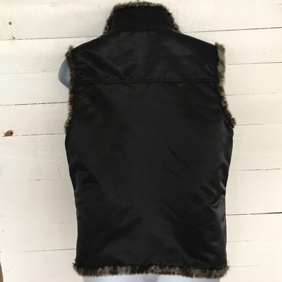 Guess Reversible Faux Fur Vest - Picture 5 of 8